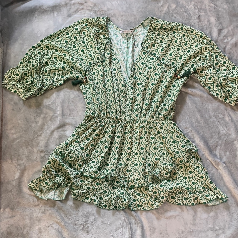 Zara Green Patterned V-Neck Tunic Top